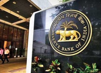 RTI खुलासा: RBI ने मेहुल चोकसी समेत 50 विलपुल डिफॉल्टर्स के 68,607 करोड़ रूपए का कर्ज बट्टे खाते में डाला