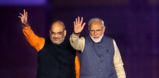 मोदी की विश्वसनीयता बनाम विस्मृत विपक्ष के एक वर्ष