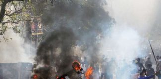 हिंसा की राजनीति