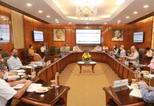 दिल्ली: अमित शाह की अध्यक्षता में कन्टेनमेंट जोन में कोविड को लेकर रणनीति बनी, दिल्ली सरकार को कहा डॉ.पाल समिति की रिपोर्ट लागू करें