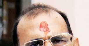 यूपी: विधायक विजय मिश्र पर रंगदारी मांगने के आरोप में मुकदमा