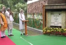 भारत छोड़ो आंदोलन पर गंदगी भारत छोड़ो और असत्य भारत छोड़ो