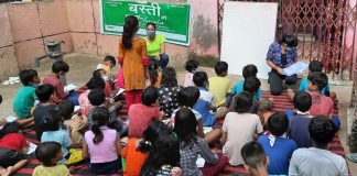 आर्थिक रूप से कमजोर स्कूली छात्रों के लिए तिमारपुर में 25 दिनों से चल रही ‘बस्ती की पाठशाला’