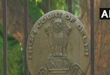 गरीब छात्रों को ऑनलाइन क्लास के लिए लैपटॉप और इंटरनेट पैक दें स्कूल: दिल्ली हाई कोर्ट