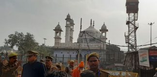 बनारस: काशी विश्वनाथ मंदिर के करीब ज्ञानवापी मस्जिद के पास ख़ुदाई में मिले मंदिर के अवशेष, पुरातत्व विभाग करेगा जांच