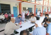 प्रतापगढ़: जिलाधिकारी ने की अधिकारियों संग बैठक, कोविड के संबंध में जारी किए निर्देश