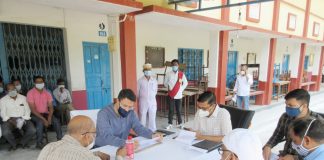 प्रतापगढ़: जिलाधिकारी ने की अधिकारियों संग बैठक, कोविड के संबंध में जारी किए निर्देश