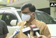 तुम मुझे वोट दो, हम तुम्हें वैक्सीन देंगे’: संजय राउत