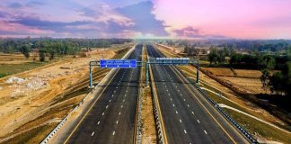 Purvanchal Expressway: पूर्वांचल एक्सप्रेस वे पर आज से देना होगा टोल-टैक्स, चेक करें रेट लिस्ट